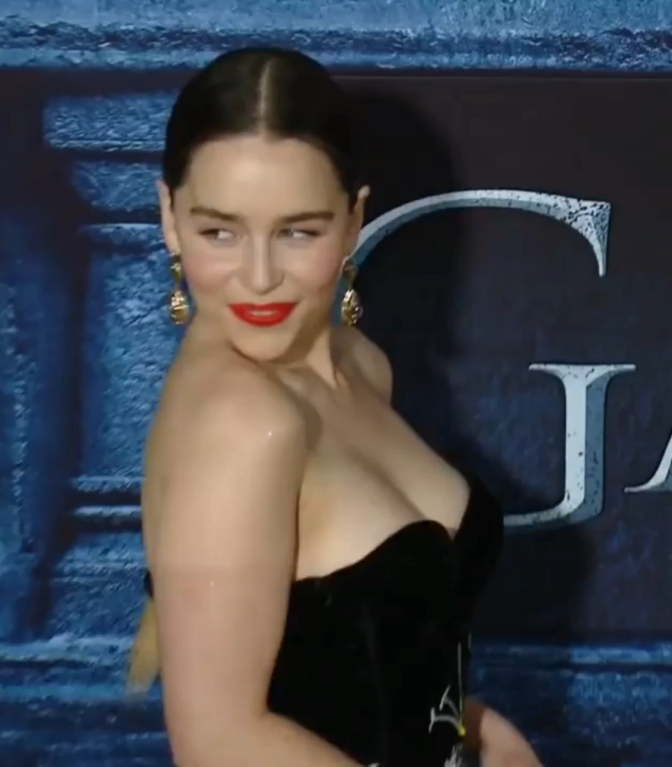 Emilia Clarke at Game of Thrones S6 premeire | April, 2016