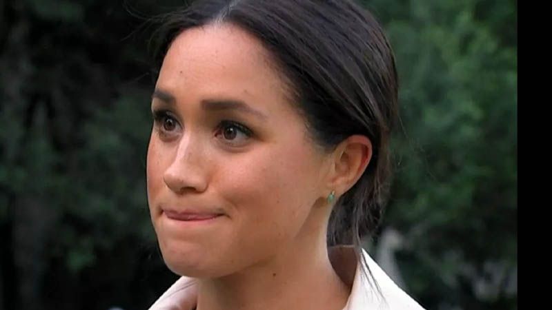 Meghan Markle’s staff turns to the phone, sobbing… Meghan Markle's staff turns to the phone, sobbing…