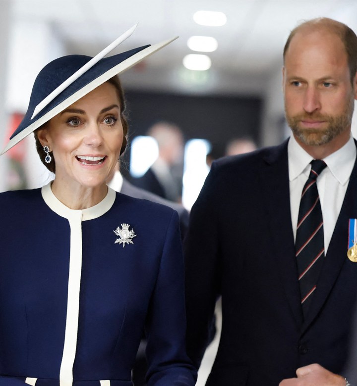 Prince William’s Cheeky Comment Caught on Video After Royal Fan Calls Kate ‘Beautiful’ Yahoo news home