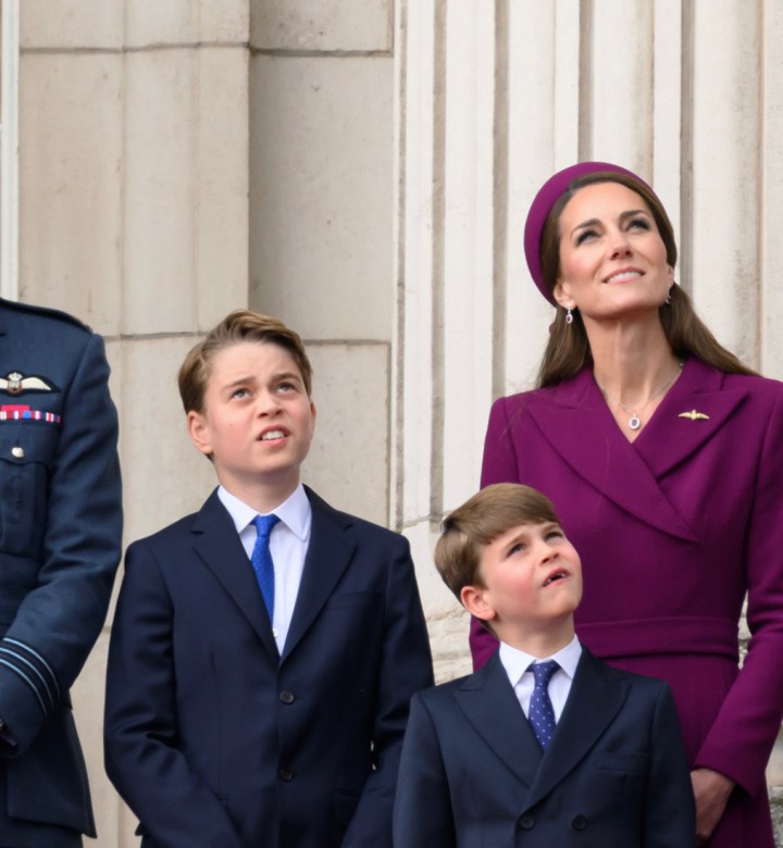Kate Middleton Dazzles on Palace Balcony—But I Can’t Get Over What’s Around Her Wrist (and Its Connection to Diana) Yahoo entertainment home
