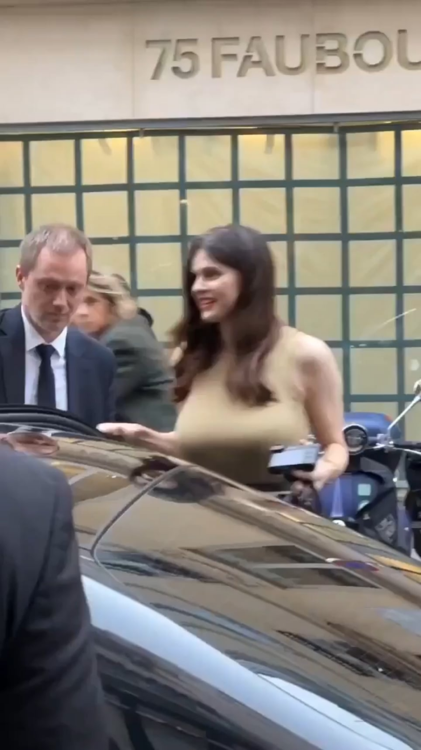 Alexandra Daddario | The Christian Dior Fashion Show | January 27, 2025