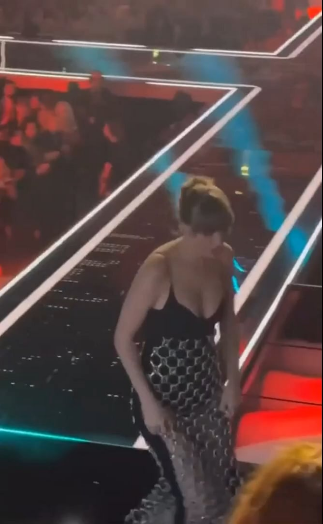 Taylor Swift at the 2022 MTV Europe Music Awards 11/12/22