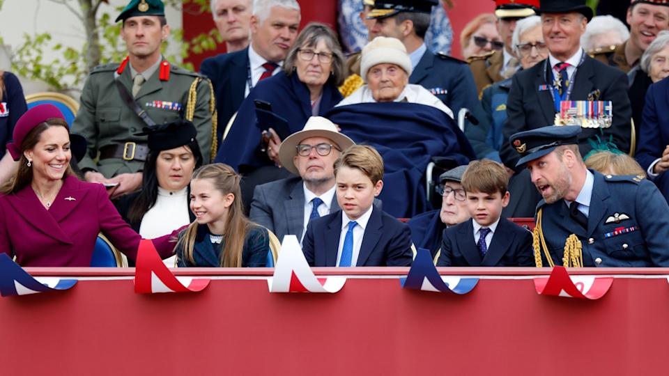  Kate Middleton, Princess Charlotte, Prince George, Prince Louis and Prince William at VE Day 2025. 