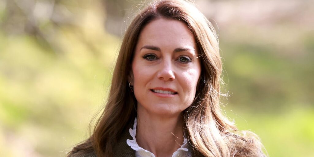 Kate Middleton Inspires New Garden Rose With Scents Of Turkish Delight & Mango Kate Middleton Inspires New Garden Rose With Scents Of Turkish Delight & Mango