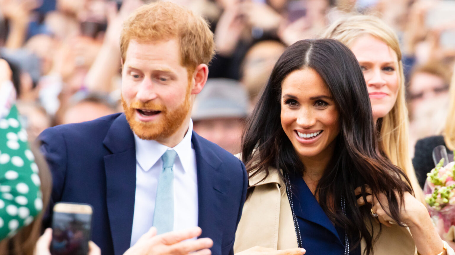 Meghan Markle’s Oversized Ego Is Reportedly To Blame For Her & Harry’s Royal Downfall Meghan Markle's Oversized Ego Is Reportedly To Blame For Her & Harry's Royal Downfall