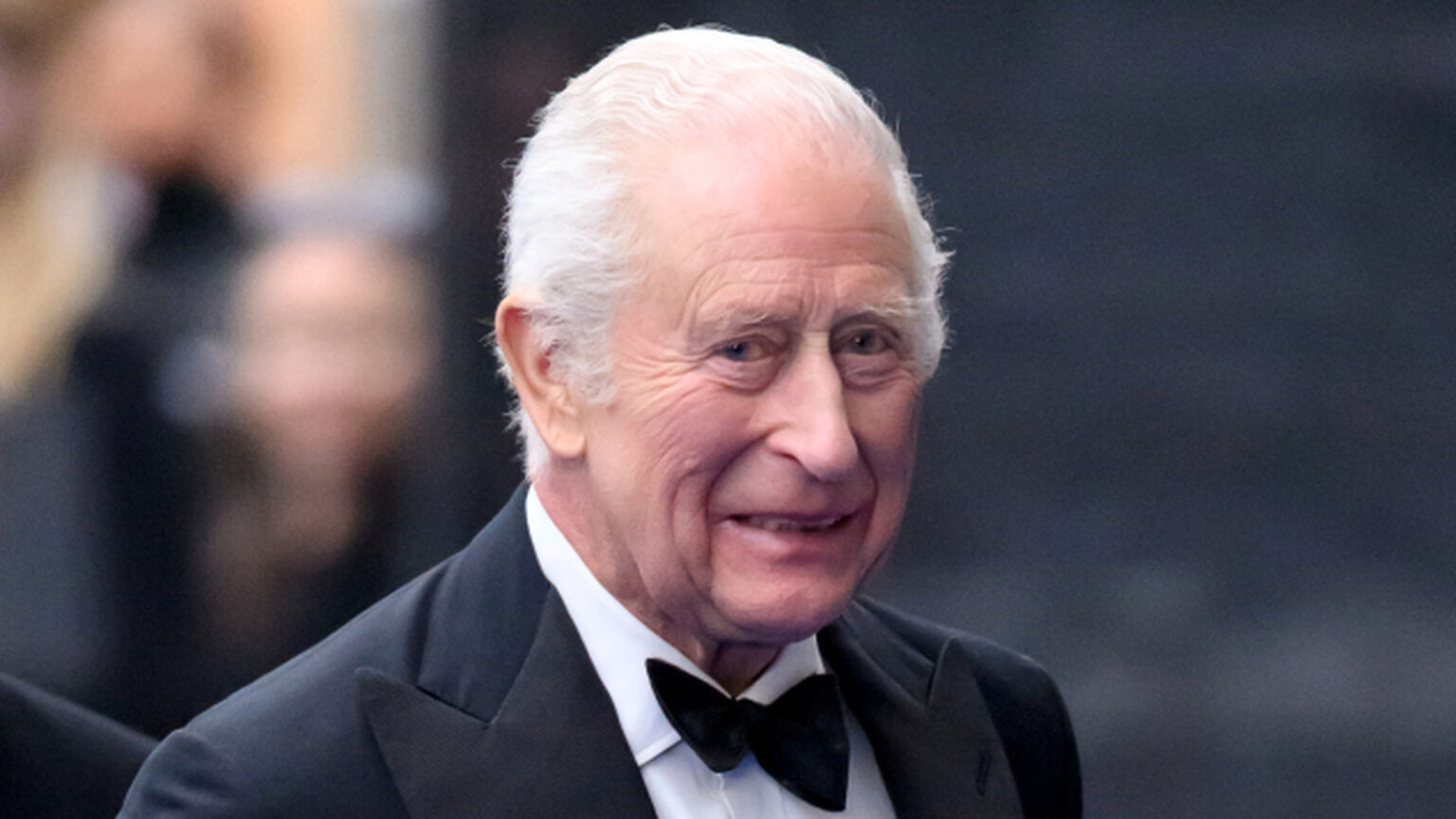 King Charles’ Controversial New Portrait Sends A Clear Message To Prince Harry & Meghan Markle King Charles' Controversial New Portrait Sends A Clear Message To Prince Harry & Meghan Markle
