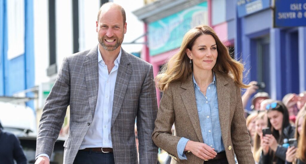 Expert Observes Kate Middleton & Prince William’s Body Language Expert Observes Kate Middleton & Prince William’s Body Language