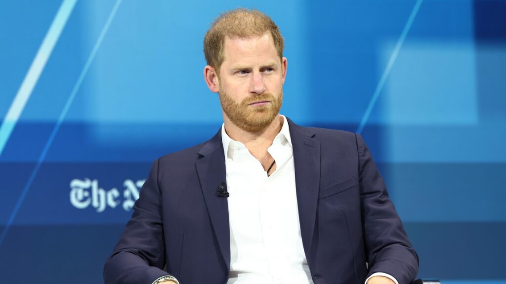 Murdoch's News Corp offers Prince Harry settlement to resolve years-long lawsuit : NPR