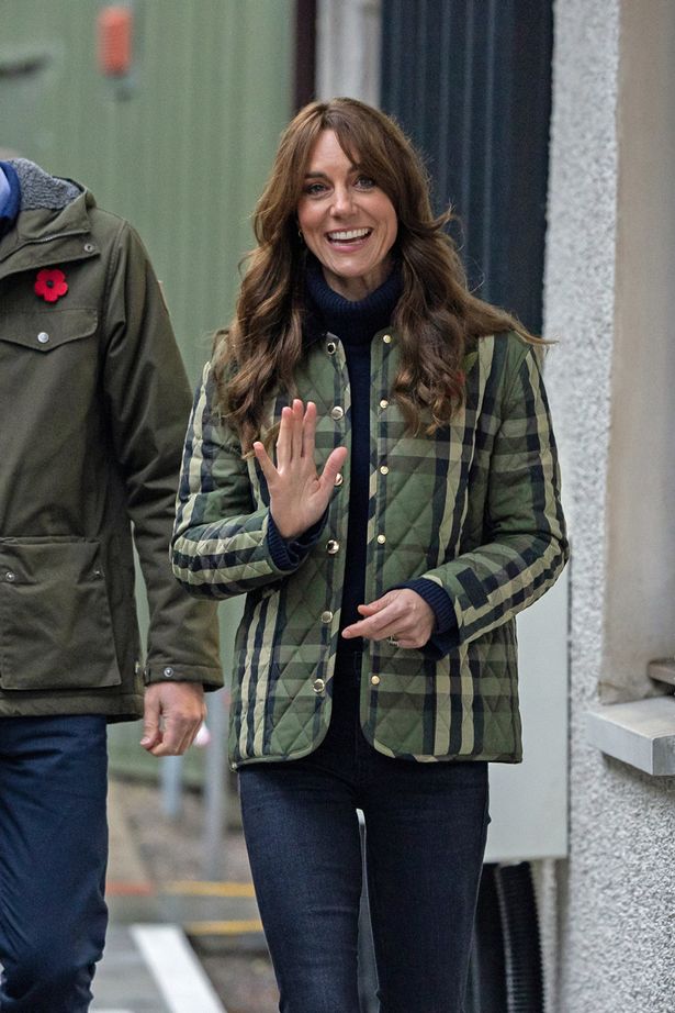 Princess Kate waves to royal fans in Scotland