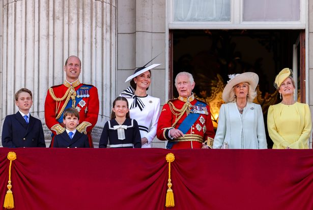 Royal family on Buckingham Palace balcony