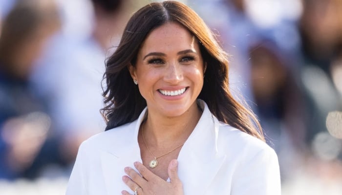 Meghan Markle welcomes summer with stylish beach post