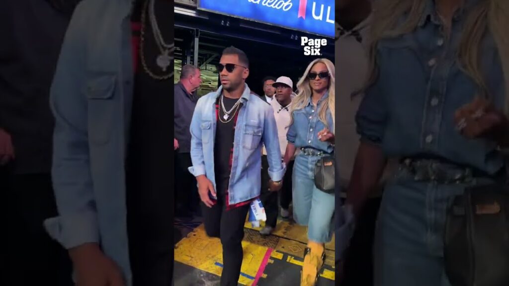 It’s date night for Russell Wilson and Ciara at Knicks vs Pacers Game 2 at MSG π§‘ππ #shorts It's date night for Russell Wilson and Ciara at Knicks vs Pacers Game 2 at MSG π§‘ππ #shorts