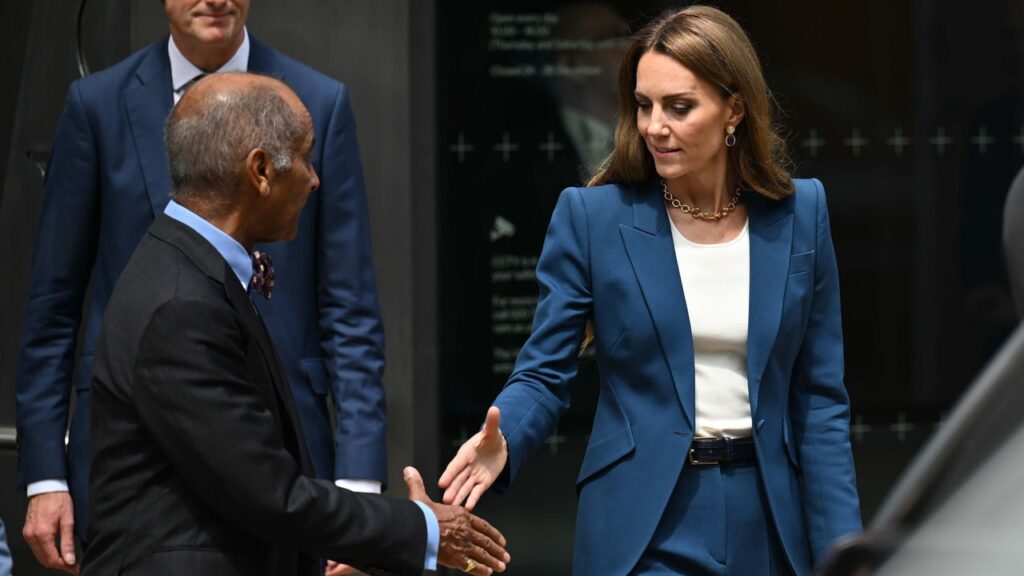 Even Kate Middleton Can’t Resist A Chunky Chain Necklace