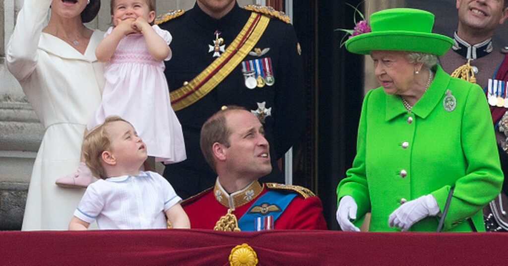 Queen Elizabeth ‘scolded’ Prince William at Trooping the Colour as she was unimpressed with him Ipso logo