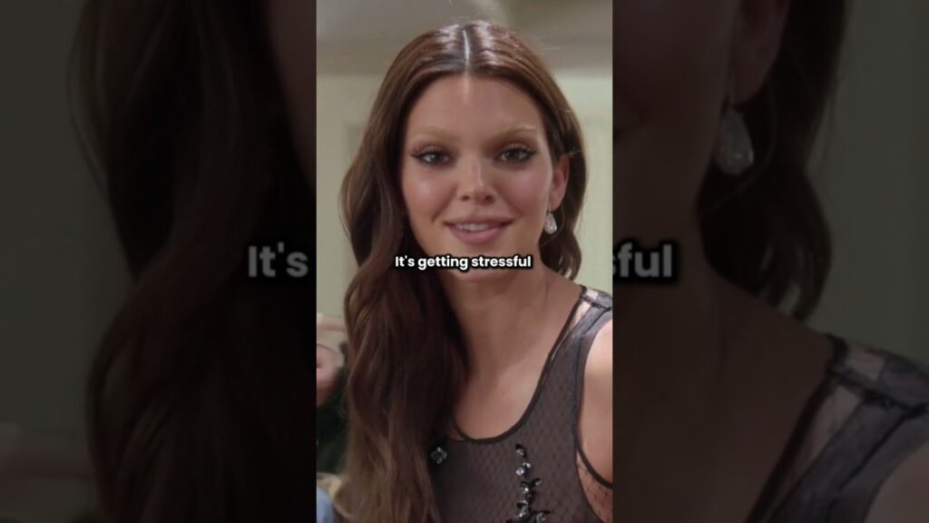 Kendall Jenner peed in ice bucket 😱#kardashian #kendalljenner #kyliejenner #kimkardashian#shorts#tv