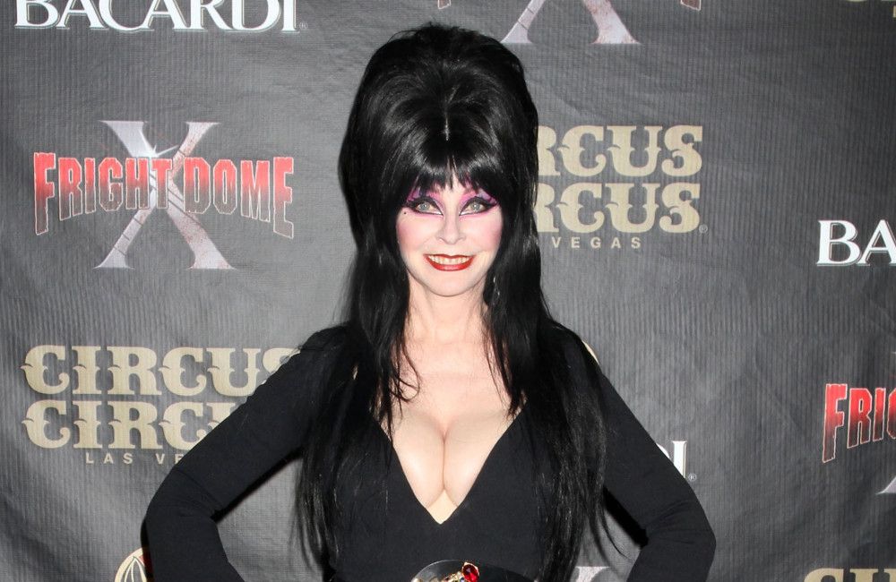 Elvira, Mistress of the Dark offers Meghan, Duchess of… Elvira, Mistress of the Dark offers Meghan, Duchess of…