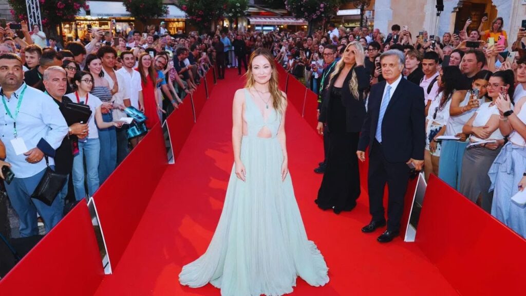 Olivia Wilde Stuns in Beaded String Bikini During Italian Getaway Olivia Wilde Stuns in Beaded String Bikini During Italian Getaway