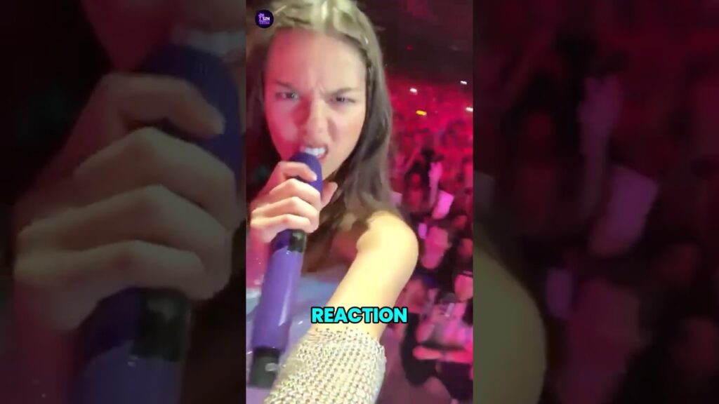 This Fan Told Olivia Rodrigo to Wear Wings. Her Reaction 😂🪽 #shorts