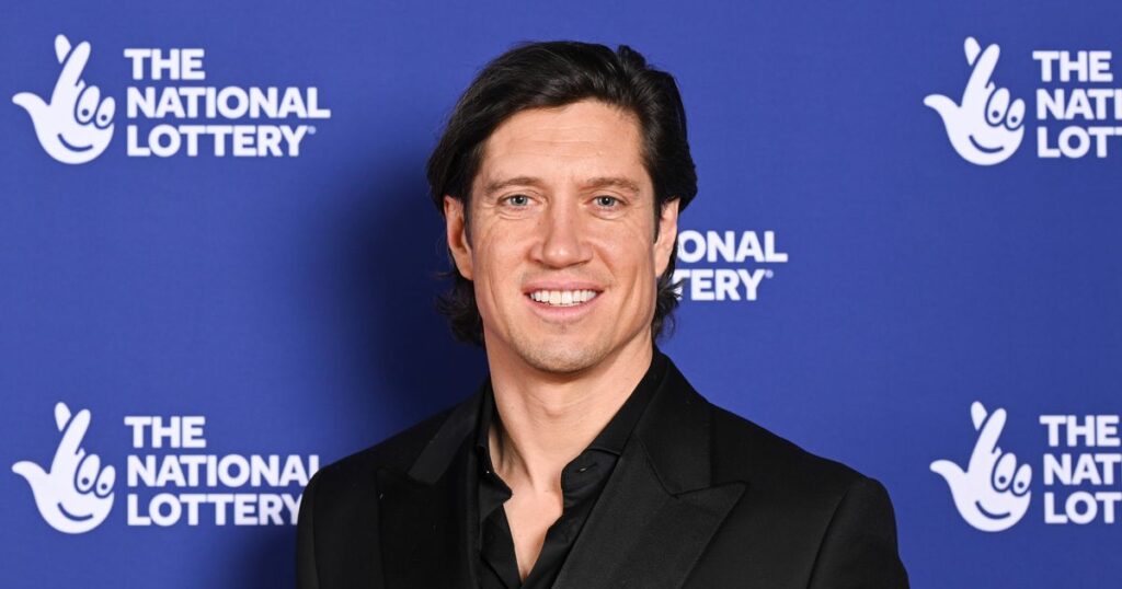 Vernon Kay brutally snubs Prince William’s special invite after wife Tess Daly’s MBE news Ipso logo