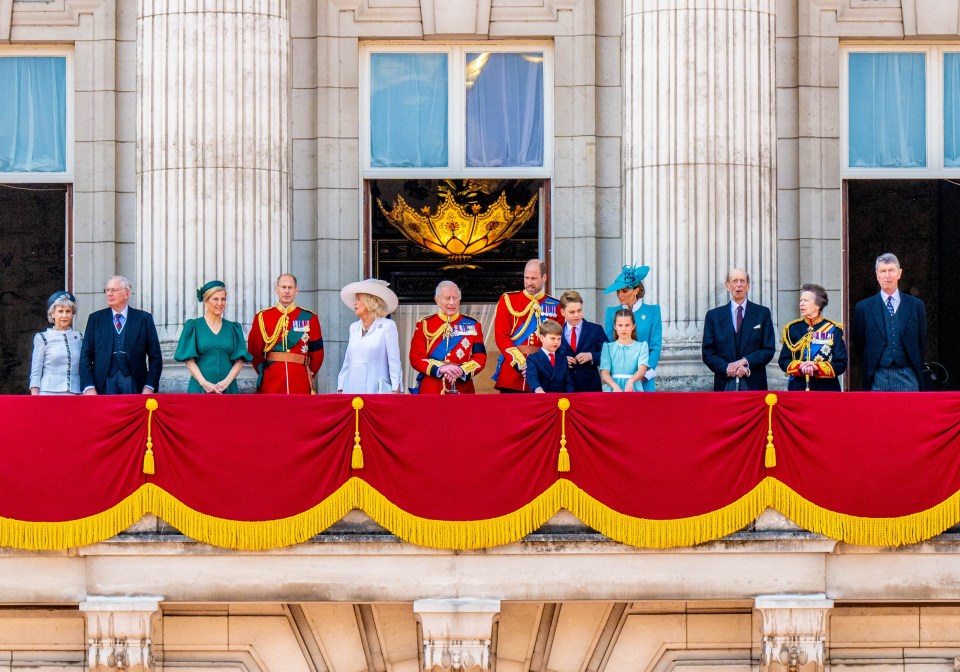 The British Royal Family on the Buckingham Palace balcony.