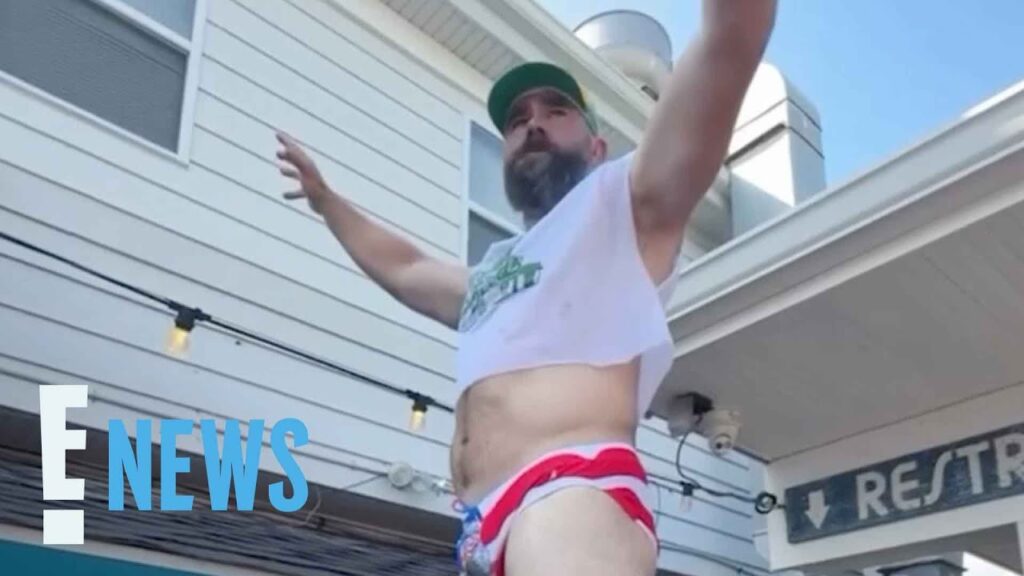 Jason Kelce Strips Down to His Speedo for a Good Cause | E! News Jason Kelce Strips Down to His Speedo for a Good Cause | E! News