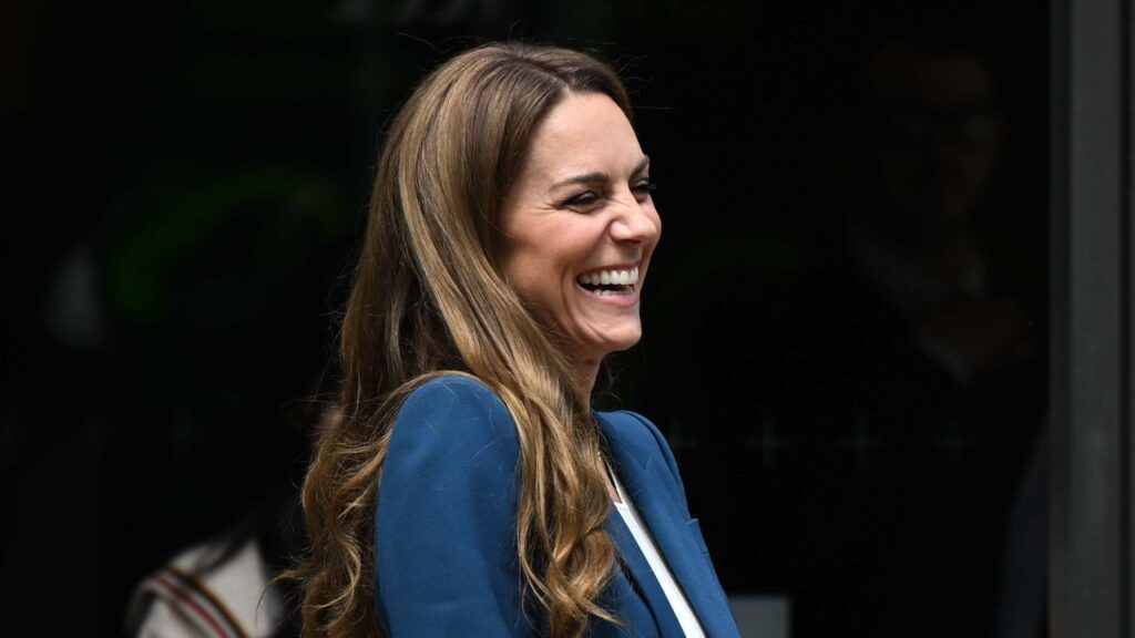 Royal warrant secured? Kate Middleton turns to her most trusted designer as she masters high-low dressing during a surprise visit to V&A East Storehouse Royal warrant secured? Kate Middleton turns to her most trusted designer as she masters high-low dressing during a surprise visit to V&A East Storehouse
