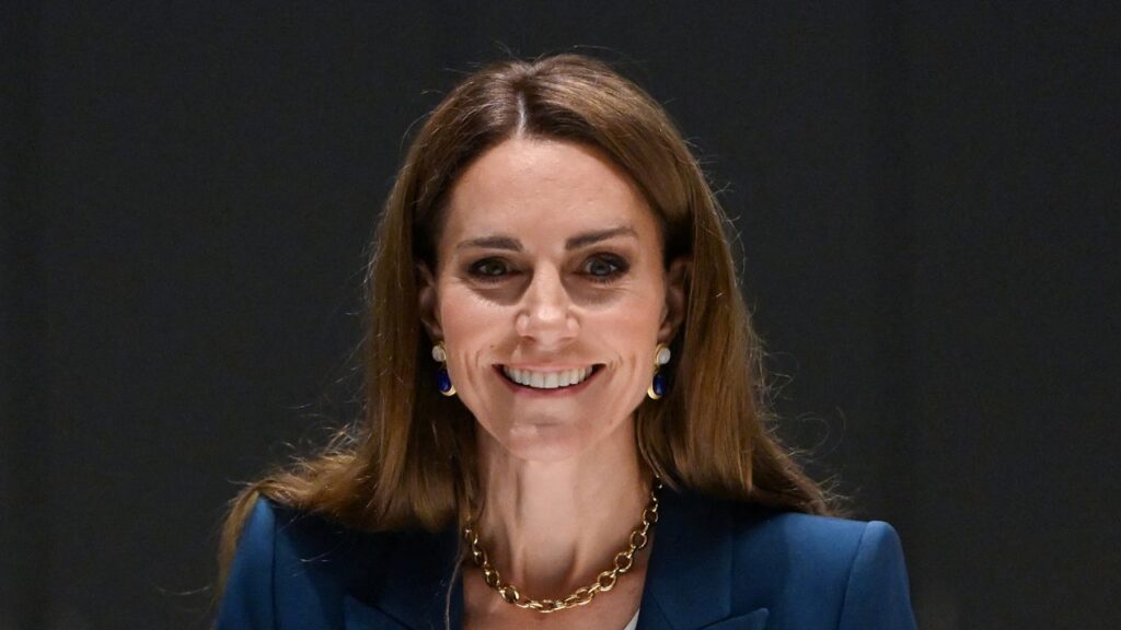 Kate Middleton Rewears Alexander McQueen Pantsuit for V&A Visit