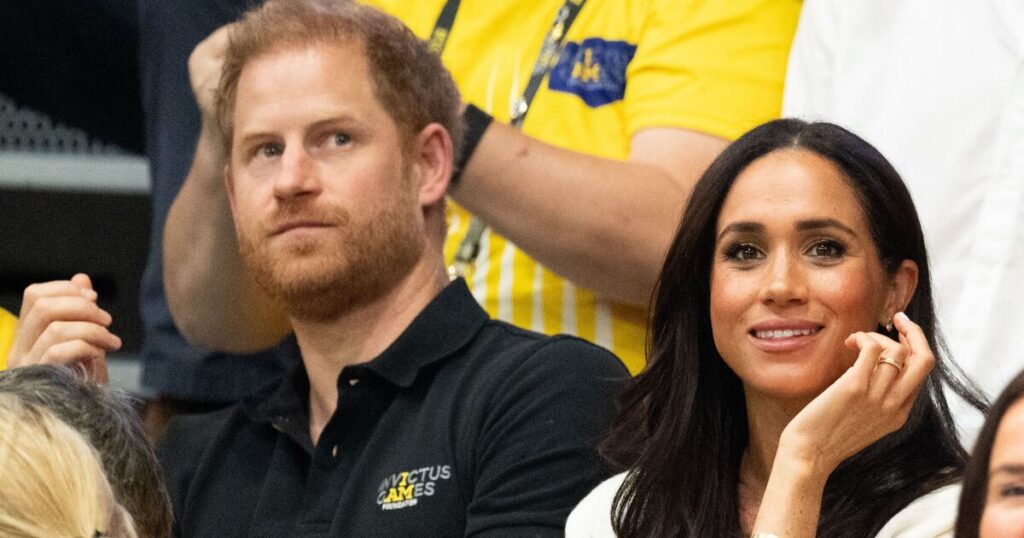 Queen left fearing ‘disaster’ over Meghan and Harry – Celebrity News – Entertainment Queen left fearing 'disaster' over Meghan and Harry - Celebrity News - Entertainment