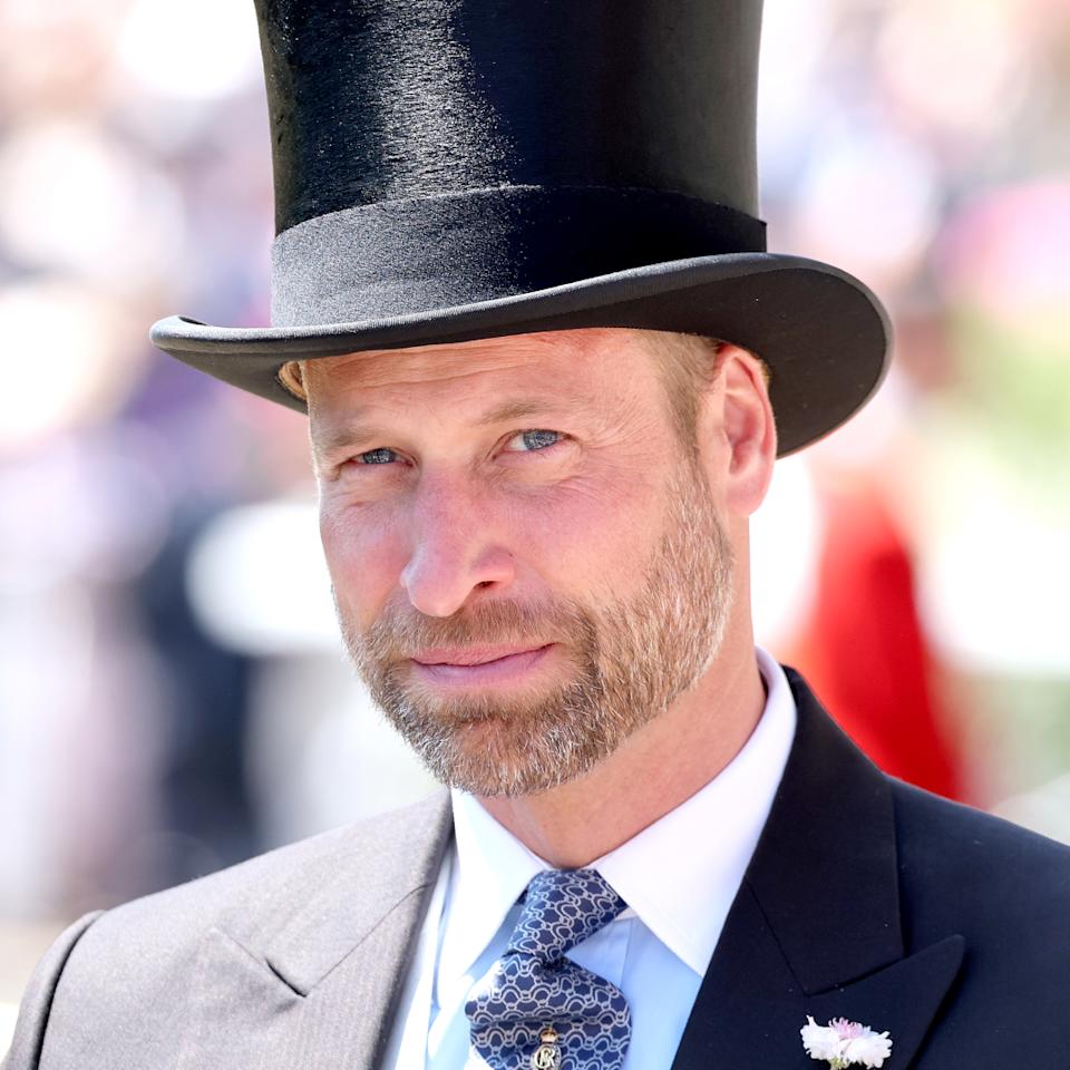  Prince William wears a top hat at Royal Ascot 2025 and Kate Middleton looks sad wearing black. 