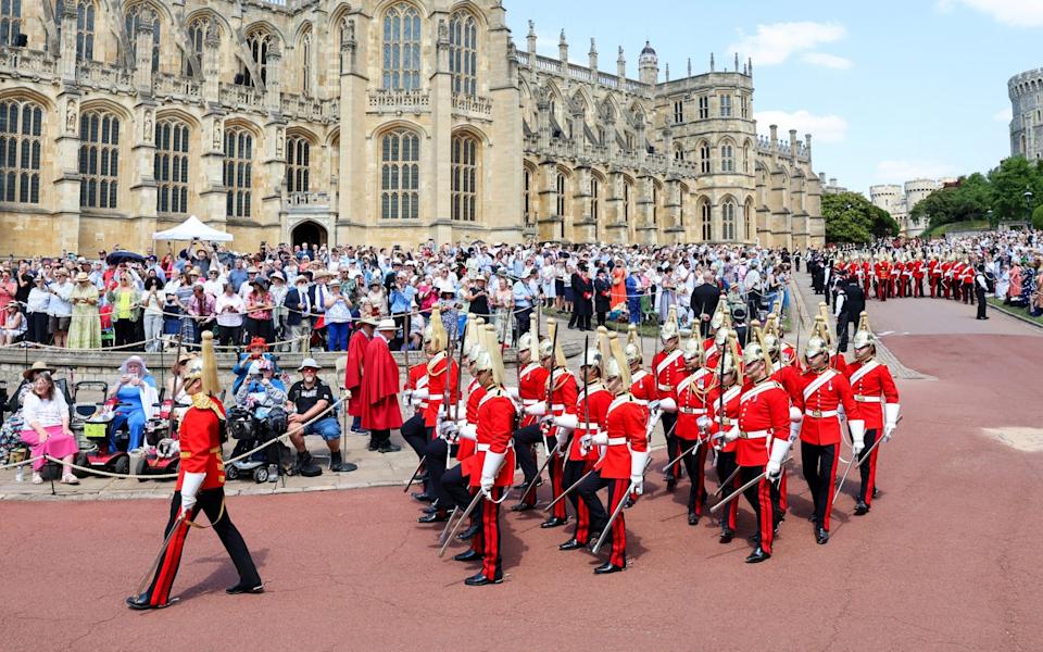 Household Cavalry Regiment marching
