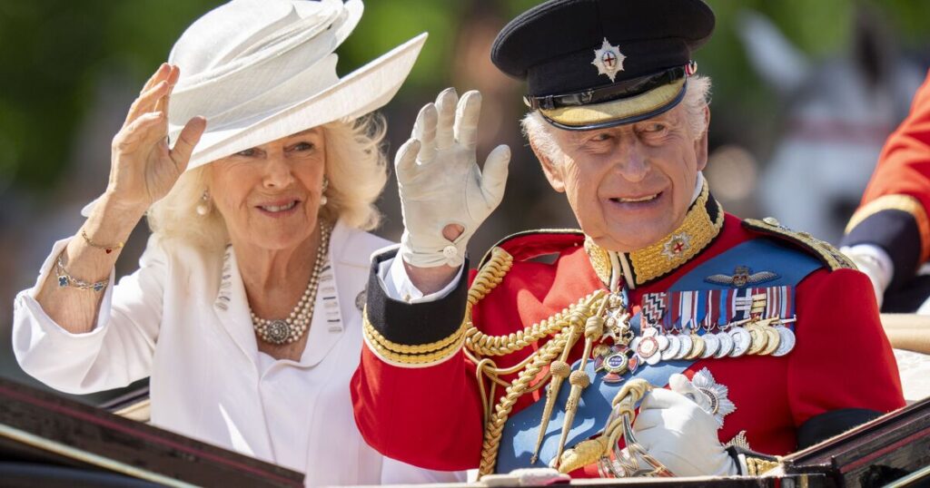 Lip-reader claims King discussed Prince Harry ‘issue’ in bizarre exchange at Trooping | Royal | News Lip-reader claims King discussed Prince Harry 'issue' in bizarre exchange at Trooping | Royal | News