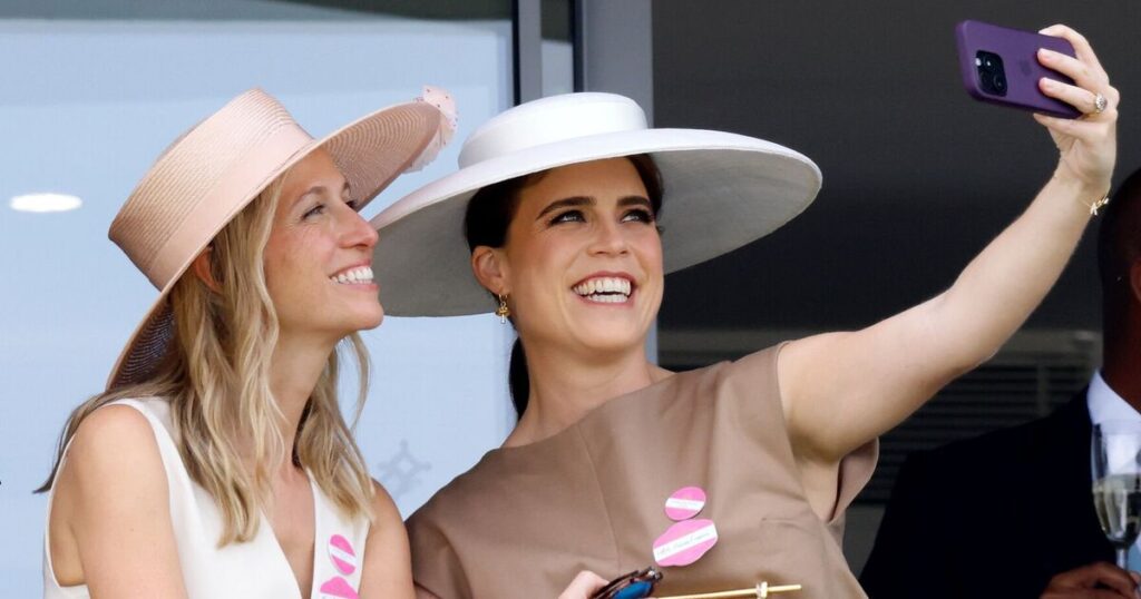 Princess Eugenie seen taking selfies with Meghan's BFF after Harry feud rumours | Royal | News