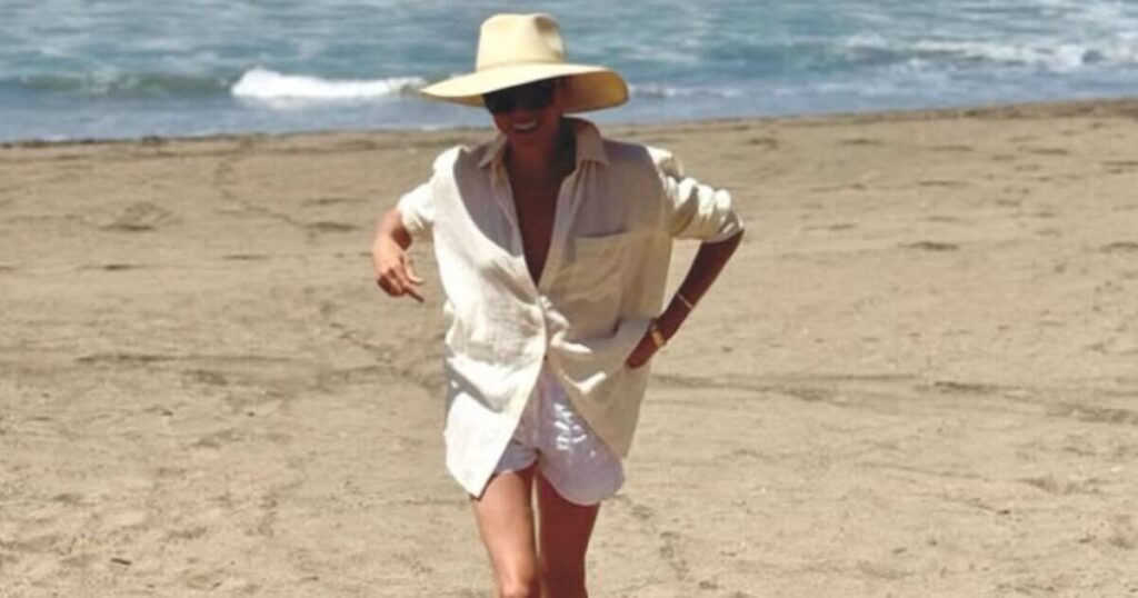 Meghan Markle soaks up the sun on beach in new Instagram post | Royal | News
