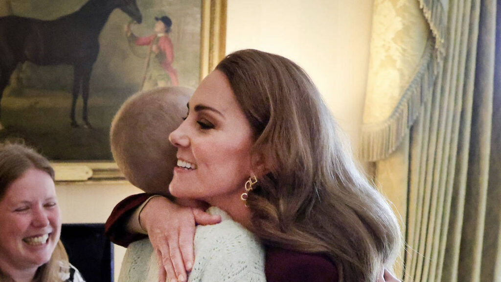 Princess Kate returns to royal duties as she meets 'inspirational' young girl battling...