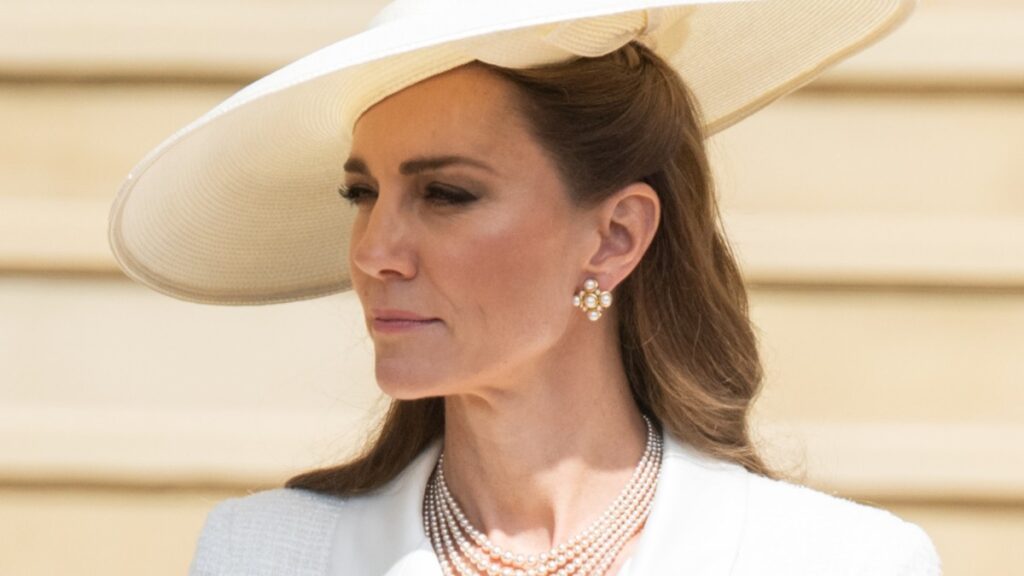 Kate Middleton’s Cancer Struggle Reportedly More Intense Than Revealed Yahoo entertainment home