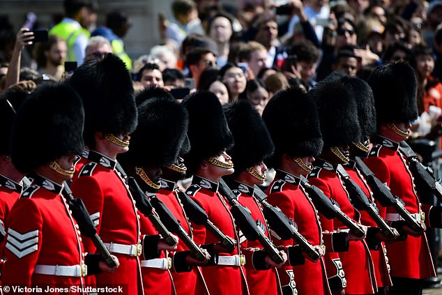 Hundreds of people lined the streets of the Mall ahead of today's ceremony