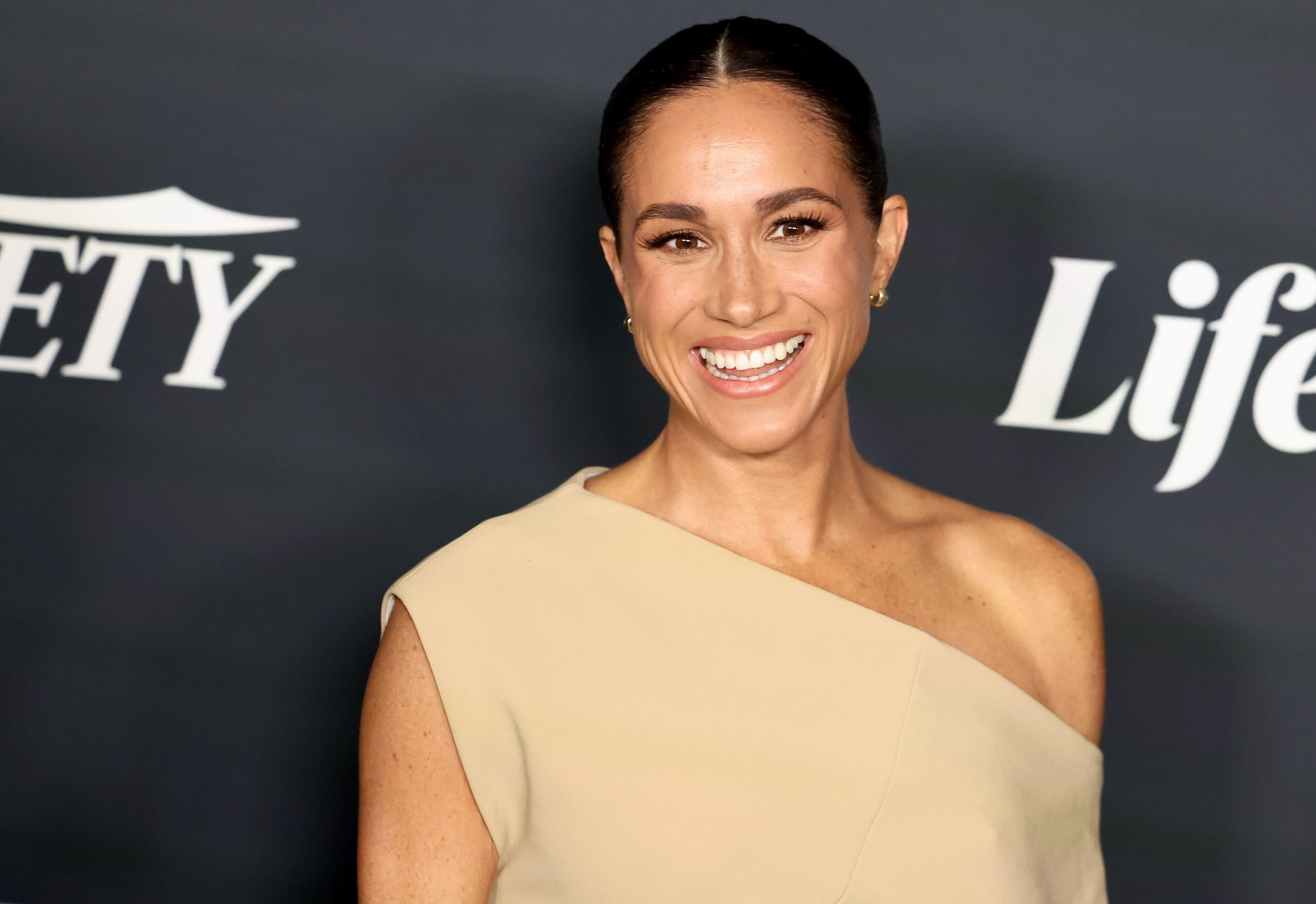 meghan-markle-wine-launch