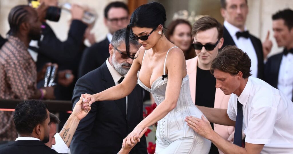 Outrage as Kylie Jenner Commits Ultimate Faux Pas at Jeff Bezos' and Lauren Sanchez' Wedding