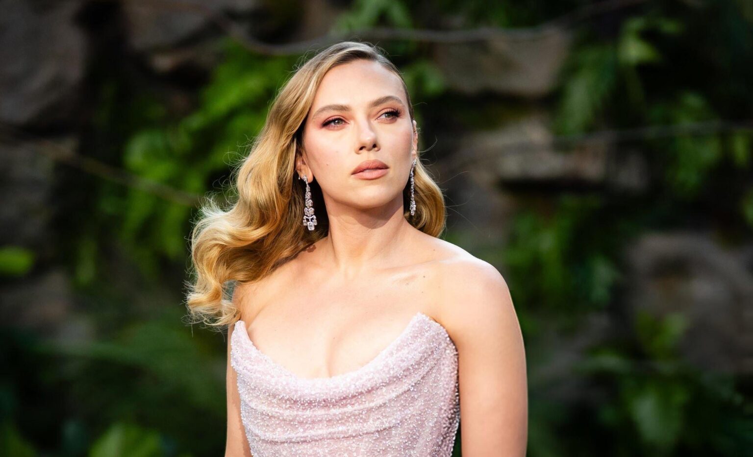 Scarlett Johansson at the "Jurassic World Rebirth" World Premiere, London, England, June 17, 2025