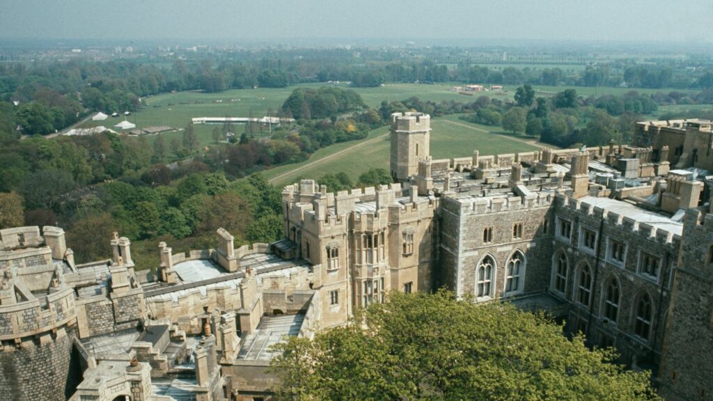 Intruder Arrested on the Grounds of Windsor Castle Intruder Arrested on the Grounds of Windsor Castle