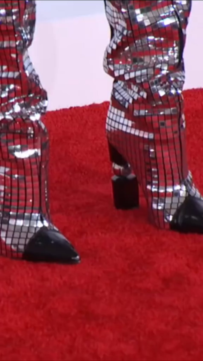Taylor Swift attending the 2018 American Music Awards 10/9/18
