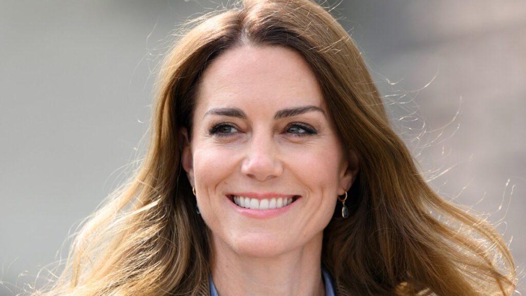 Kate Middleton puts her own royal spin on the outfit of Glastonbury 2025 Kate Middleton puts her own royal spin on the outfit of Glastonbury 2025