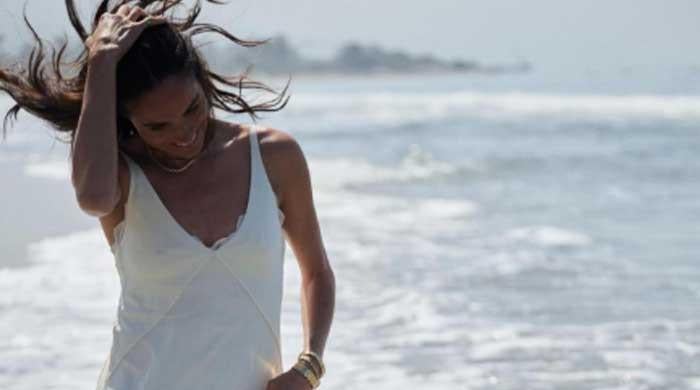 Meghan Markle stuns in new photo as she hints at new projects Meghan Markle stuns in new photo as she hints at new projects
