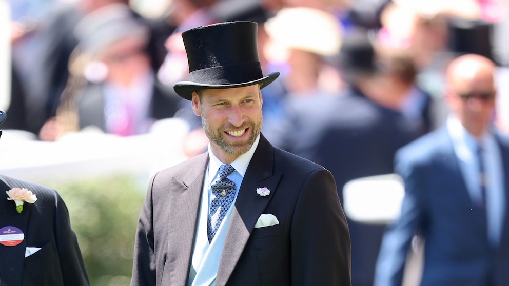 Prince William turns 43! Royal family shares sweet tributes and family photo with the puppies