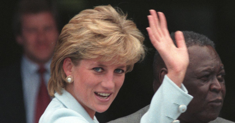 Princess Diana Would Be ‘Devastated’ By Harry & William’s Feud Princess Diana Would Be 'Devastated' By Harry & William's Feud