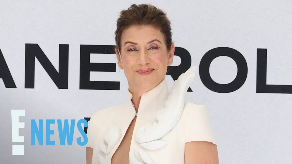 Kate Walsh’s Nearly-Naked Dress at Paris Fashion Week | E! News Kate Walsh’s Nearly-Naked Dress at Paris Fashion Week | E! News