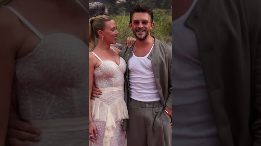 Scarlett Johansson Lights Up Seeing Co-Star Jonathan Bailey At Jurassic World Rebirth NY Premiere Scarlett Johansson Lights Up Seeing Co-Star Jonathan Bailey At Jurassic World Rebirth NY Premiere