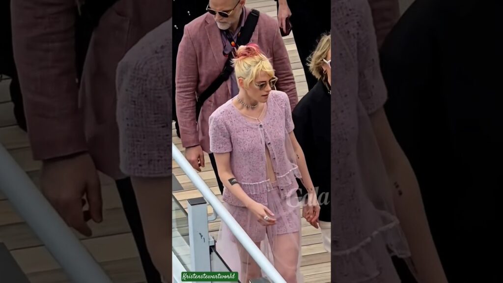 kristen stewart in met Gala video #kristenstewartworld #fashionweek #kristenstewart #shorts kristen stewart in met Gala video #kristenstewartworld #fashionweek #kristenstewart #shorts