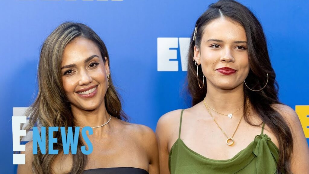Jessica Alba, Daughter Honor Are Look-Alikes in Twinning Photos | E! News Jessica Alba, Daughter Honor Are Look-Alikes in Twinning Photos | E! News