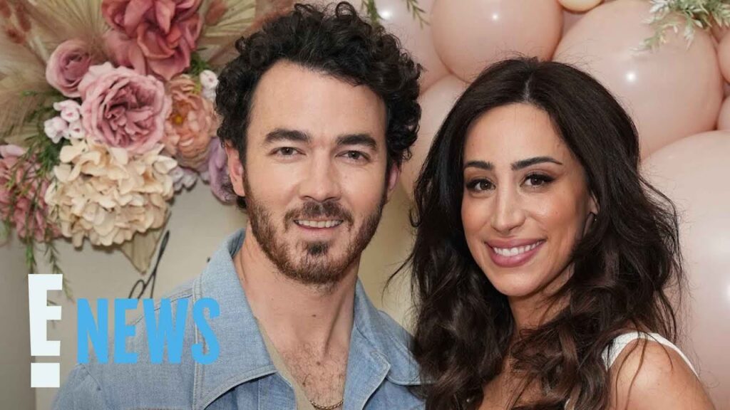 Kevin Jonas Shares Family Vacation Pics With His Two Daughters | E! News